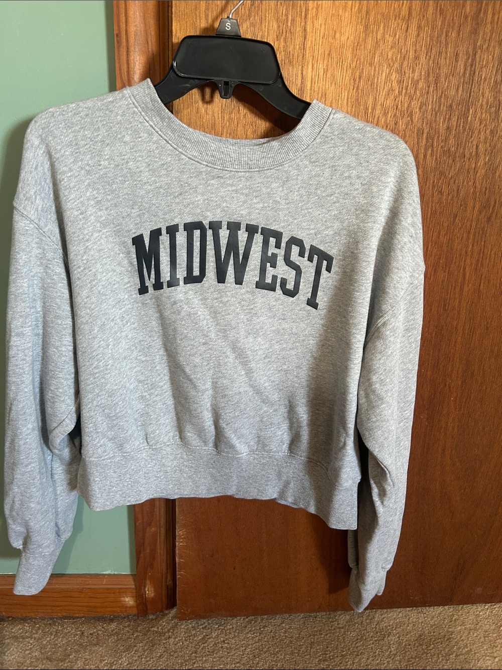 Old Navy Gray MIDWEST Cropped Crewneck Sweatshirt